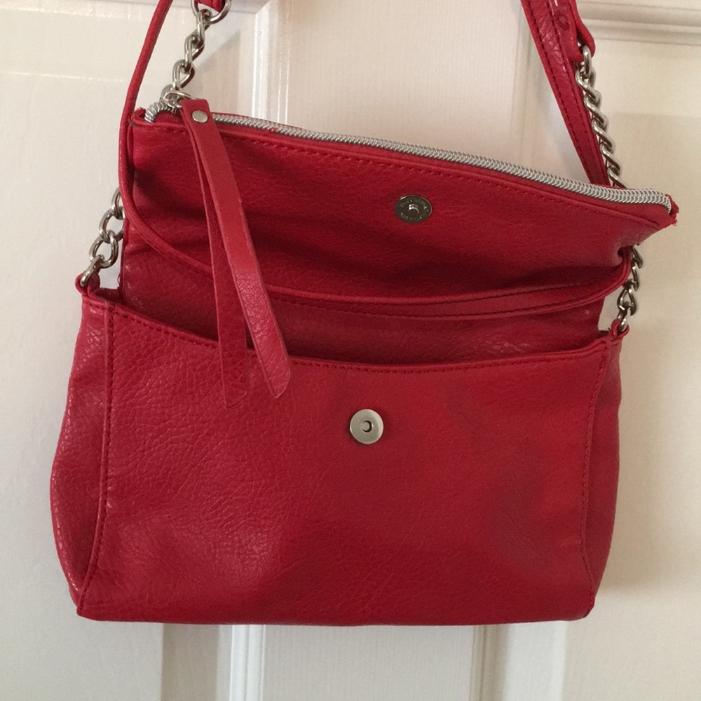 Red bag - Picture 2 of 4
